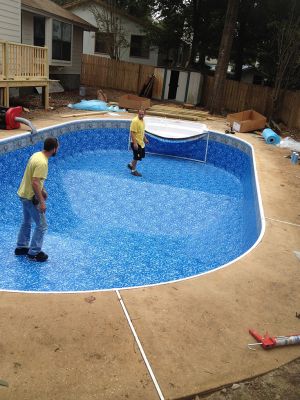 baker pool cleaning service